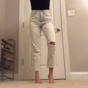 Light Wash Ripped Mom Jeans